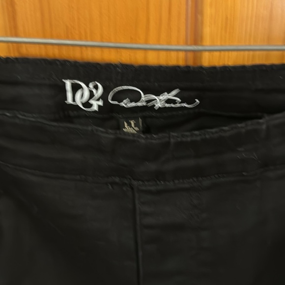 DG2 pull in crop pants in black - Picture 2 of 4